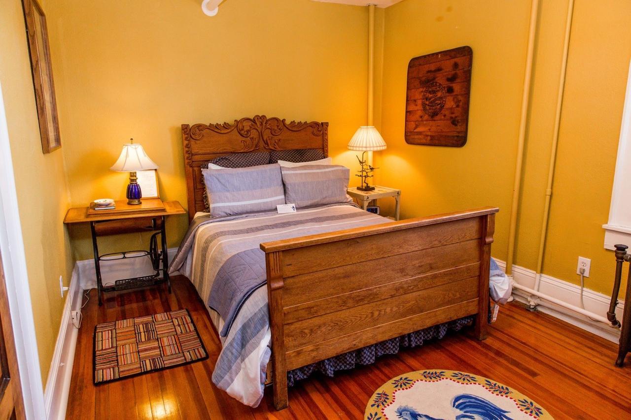 The Henderson Bed and Breakfast Hendersonville Buitenkant foto