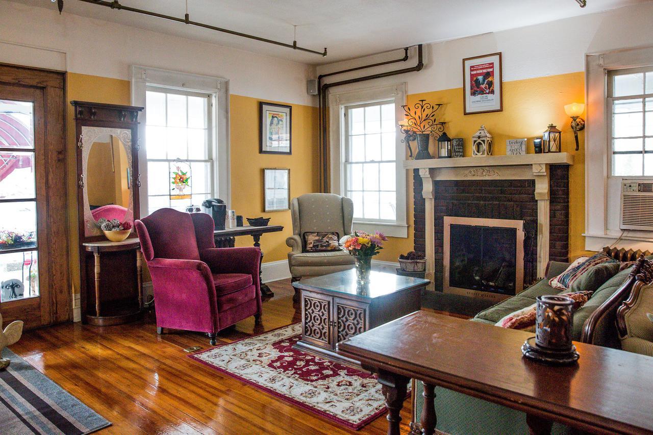 The Henderson Bed and Breakfast Hendersonville Buitenkant foto